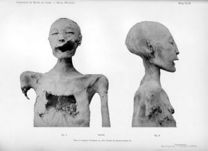 Achnatonovej múmie